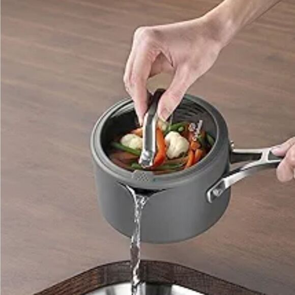 Calphalon Simply Easy System 1.5Qt Saucepan w/ Lid - Picture 2 of 6